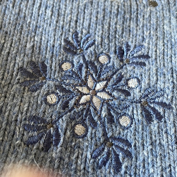 Croft & Borrow Cardigan - Picture 9 of 11